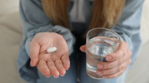 Con las pastillas abortivas se puede consumir alcohol